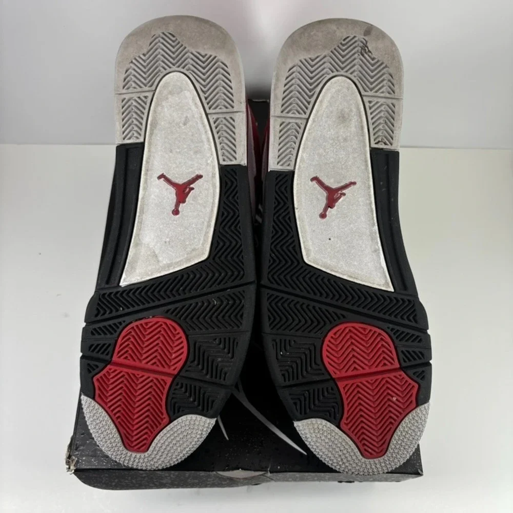 Nike Air Jordan 4 Retro 